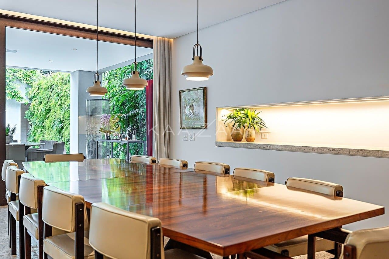 Arquitetura e paisagismo irretocáveis: casa no Jardim Paulistano. - Foto 32
