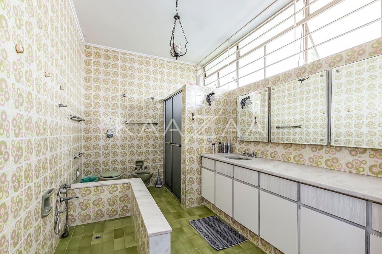 Acesso rápido ao Jardins, Itaim e Pinheiros. Casa em excelente localização no Jardim Europa. - Foto 12